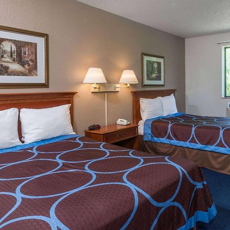 Super 8 By Wyndham Delmont Hotel Luaran gambar