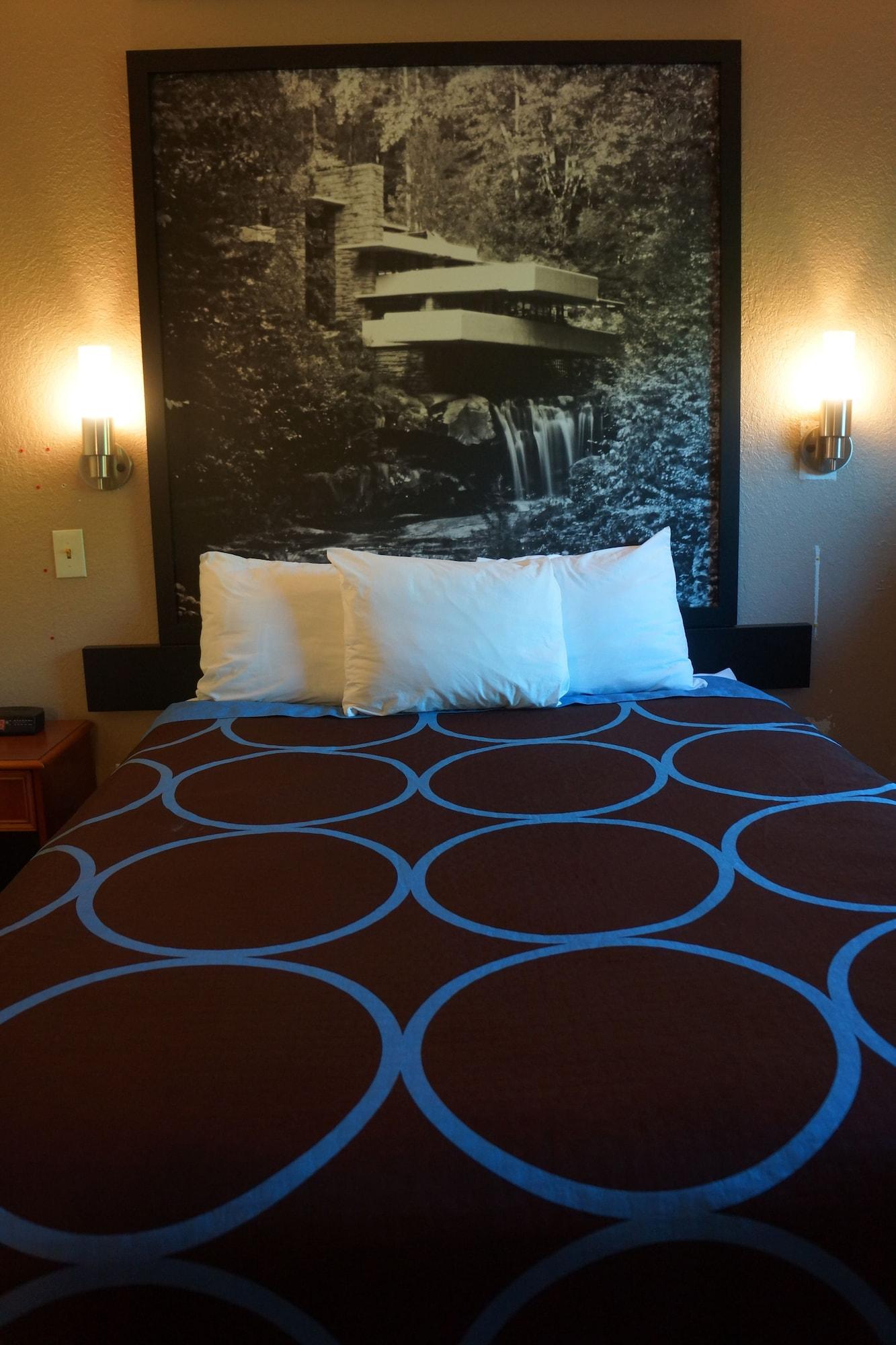 Super 8 By Wyndham Delmont Hotel Luaran gambar