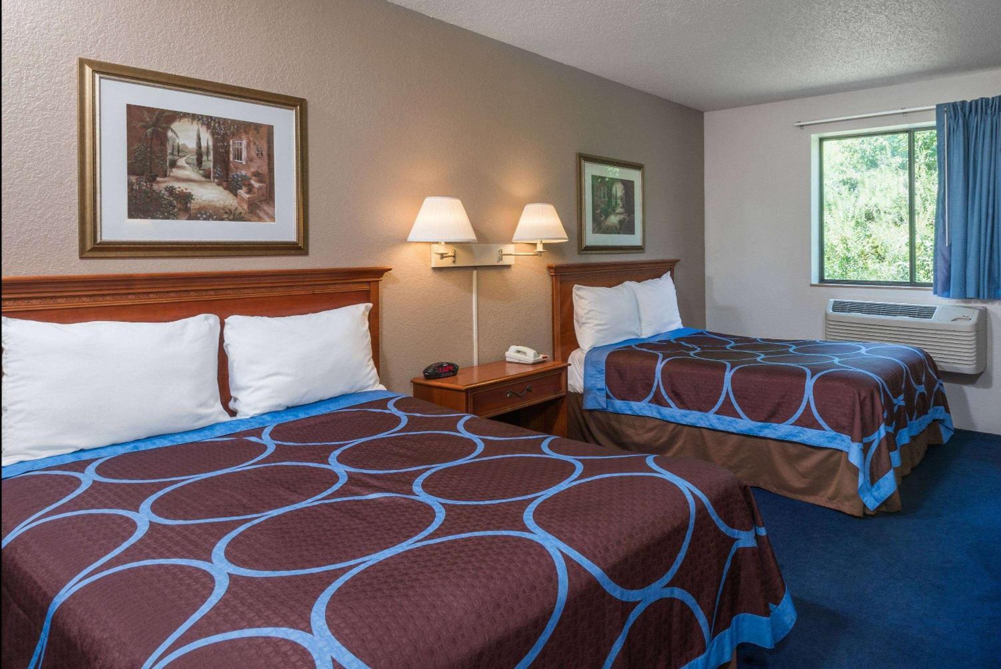 Super 8 By Wyndham Delmont Hotel Luaran gambar